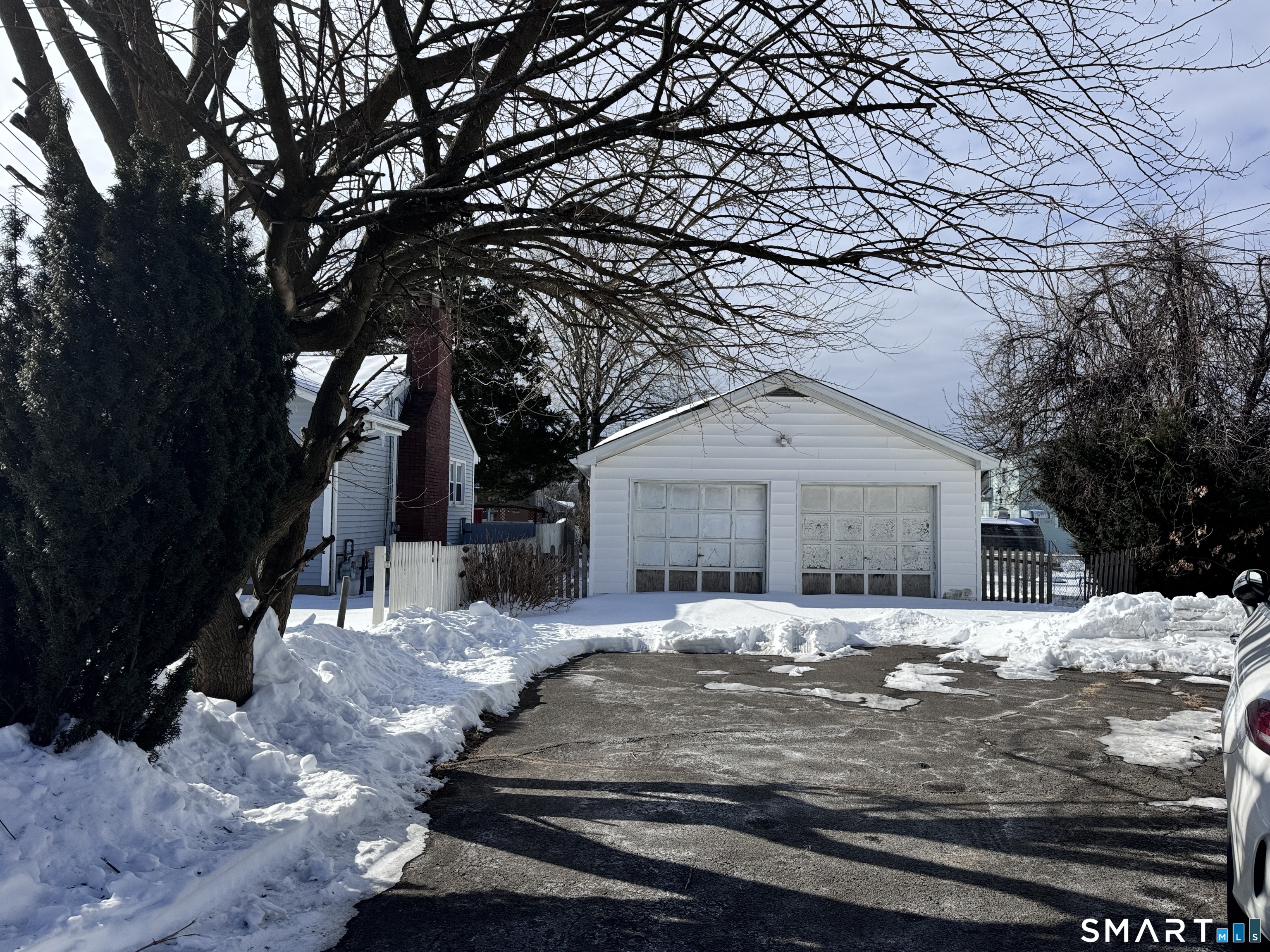 214 York Road Fairfield, CT 06825 - Photo 2 of 32