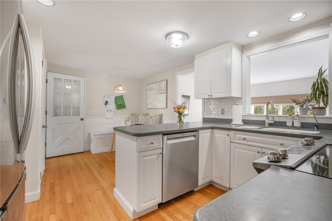 5 Indigo Road Barrington, RI 02806 - Photo 13 of 46