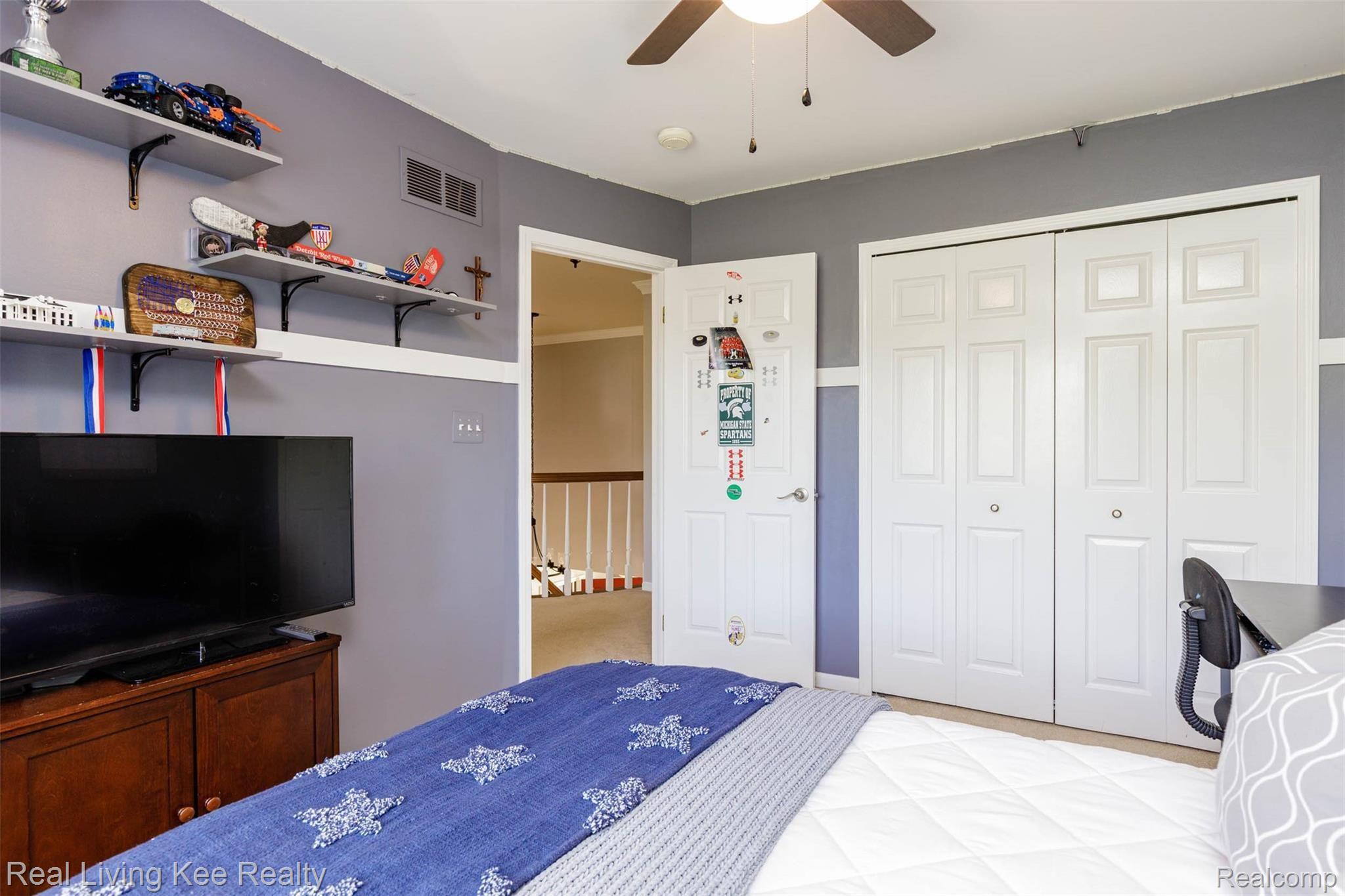 359 Silvervale Drive Rochester, MI 48309 - Photo 24 of 36 359 Silvervale Dr-24.jpg