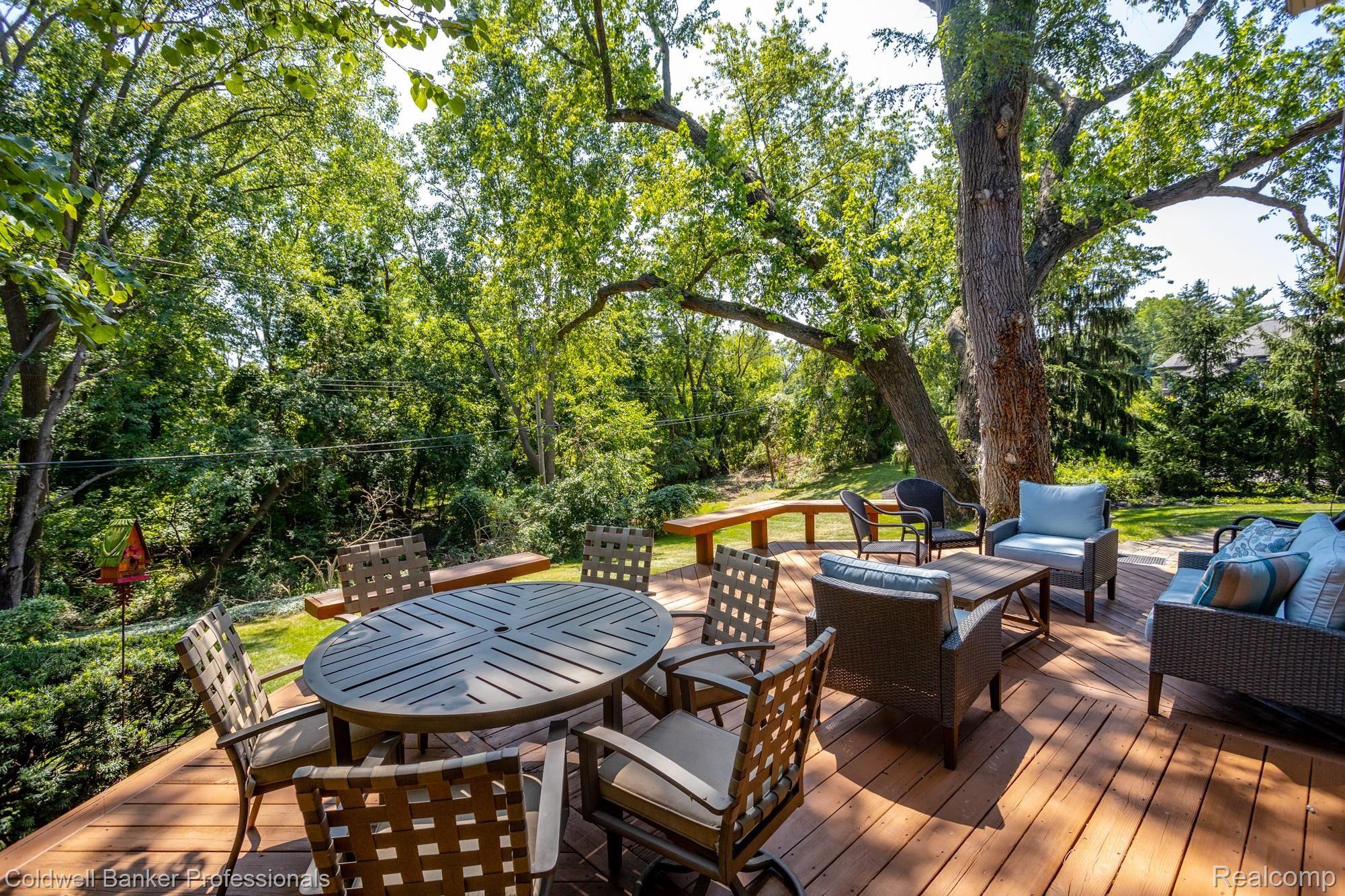 2623 Worcester Road West Bloomfield, MI 48323 - Photo 5 of 68 2623 Worcester S004.jpg