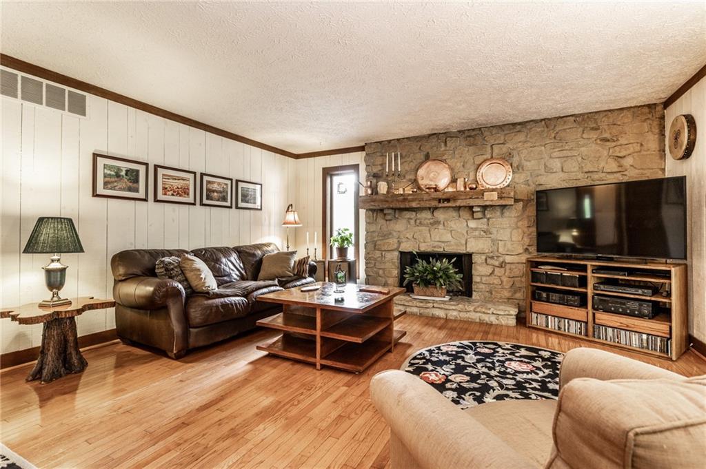 8204 Claridge Road Indianapolis, IN 46260 - Photo 19 of 50 Gallery Image 19