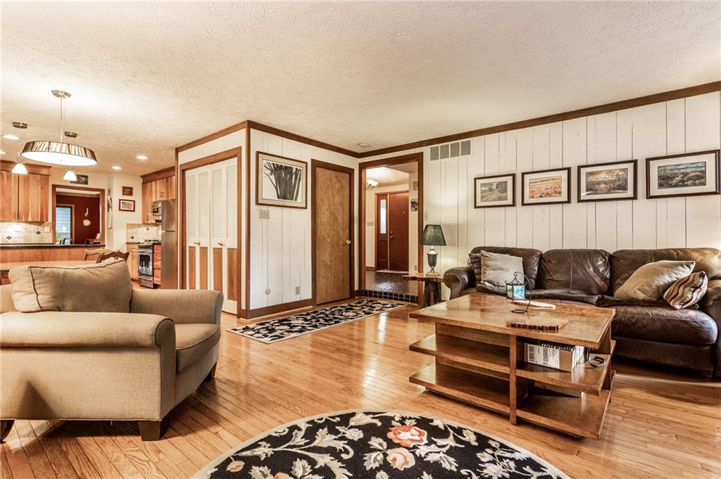 8204 Claridge Road Indianapolis, IN 46260 - Photo 20 of 50 Gallery Image 20