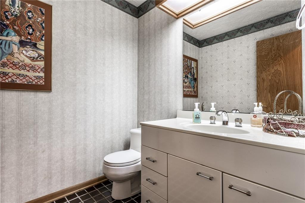 8204 Claridge Road Indianapolis, IN 46260 - Photo 22 of 50 Gallery Image 22