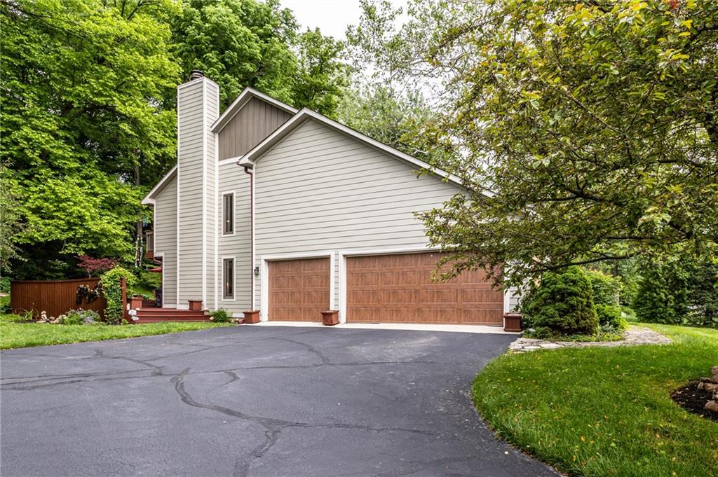 8204 Claridge Road Indianapolis, IN 46260 - Photo 4 of 50 Gallery Image 4