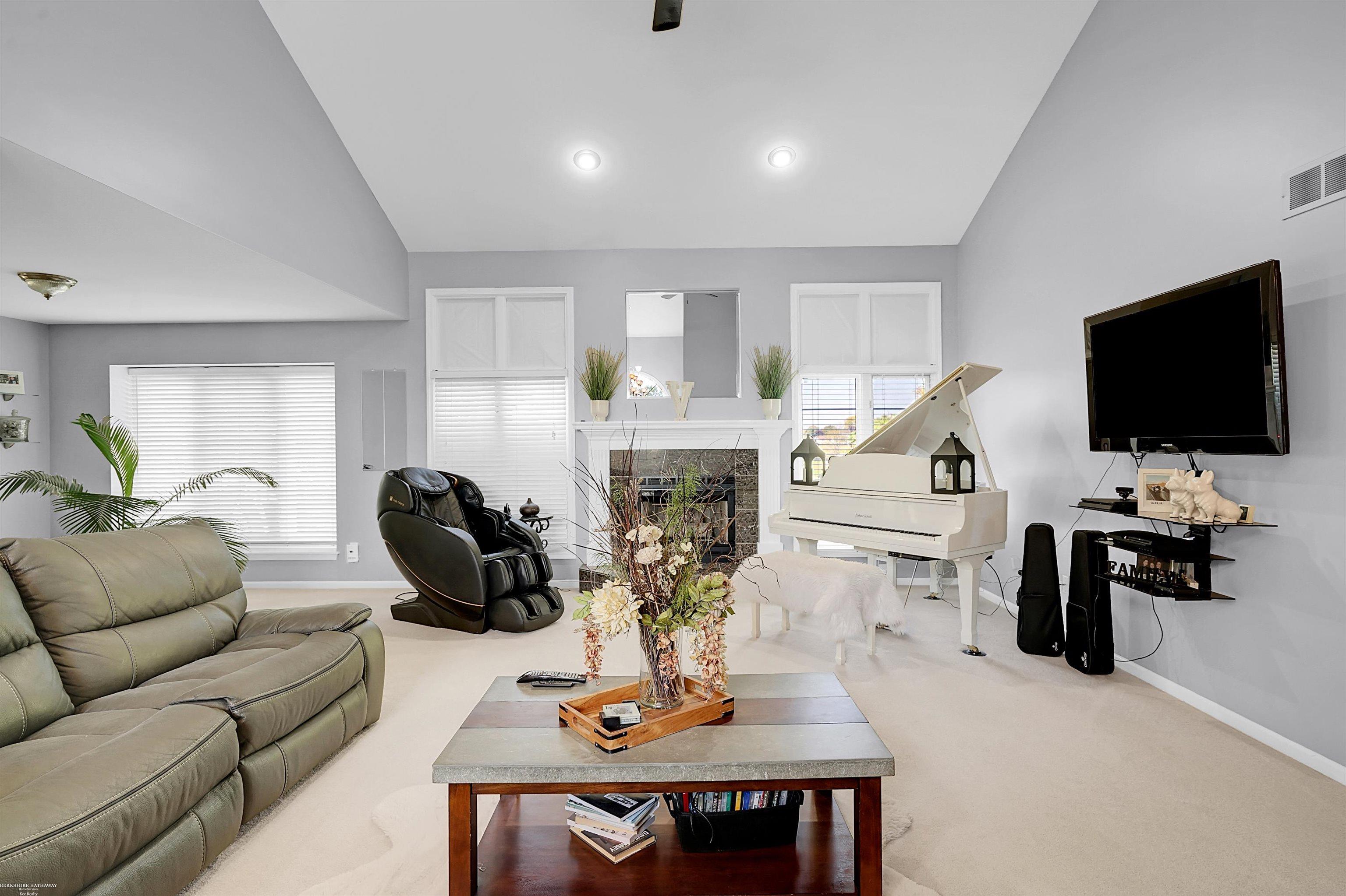 51385 Baker Road New Baltimore, MI 48047 - Photo 14 of 41 50205934-F31D27C2-560A-4A32-A9C7-C6252712ACDE.JPG