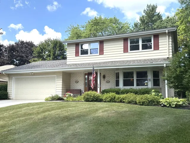 $469,900 | 2925 North 120th Street, Wauwatosa, WI 53222