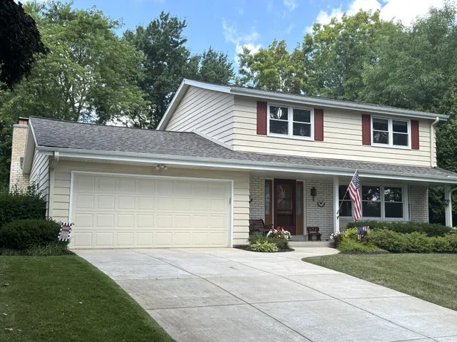 $469,900 | 2925 North 120th Street, Wauwatosa, WI 53222