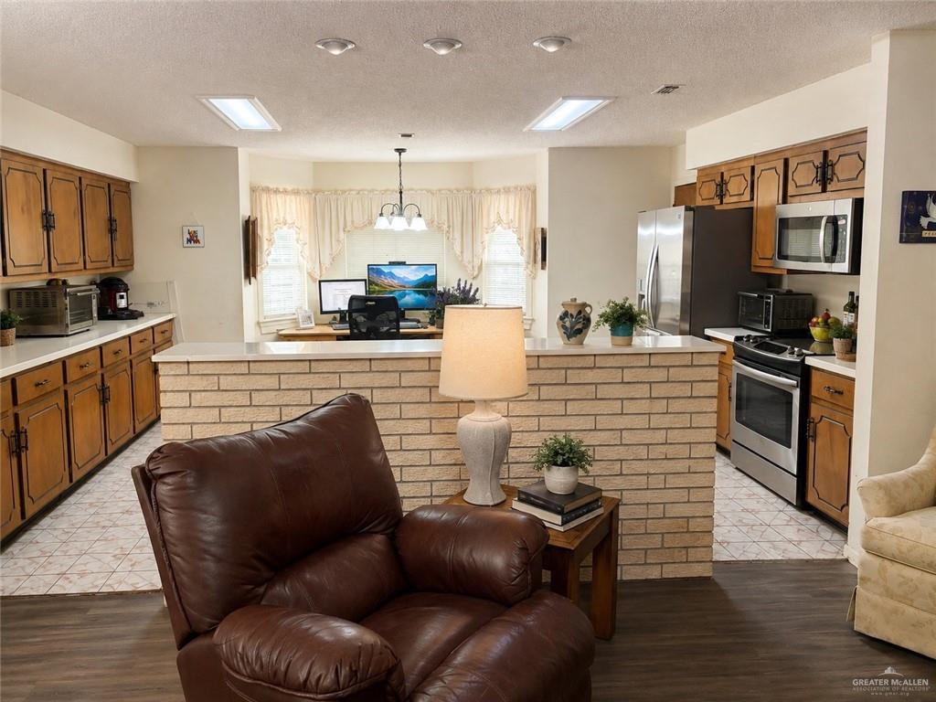 2723 Rhett Drive Pharr, TX 78577 - Photo 4 of 16 Gallery Image 4
