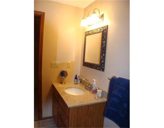 31 McGuire Road Sutton, MA 01590 - Photo 15 of 23