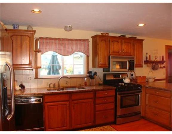 31 McGuire Road Sutton, MA 01590 - Photo 4 of 23