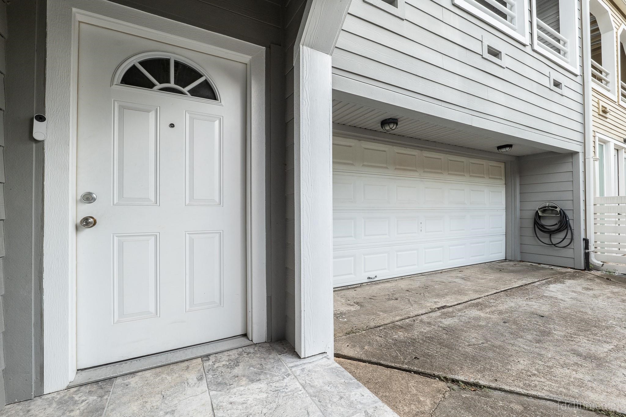 2002 Norfolk Street, Unit A Houston, TX 77098 - Photo 6 of 35 a view of front door and a garage