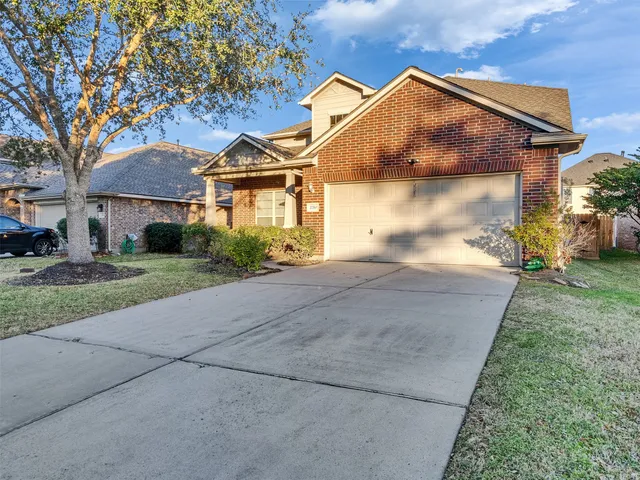 $2,600 | 2750 Villa Bella Court, League City, TX 77573