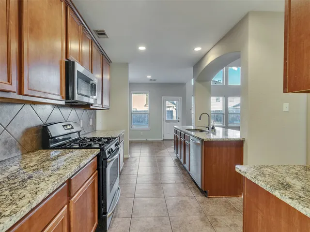 $2,600 | 2750 Villa Bella Court, League City, TX 77573