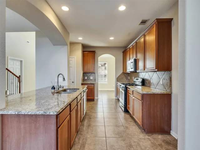 $2,600 | 2750 Villa Bella Court, League City, TX 77573