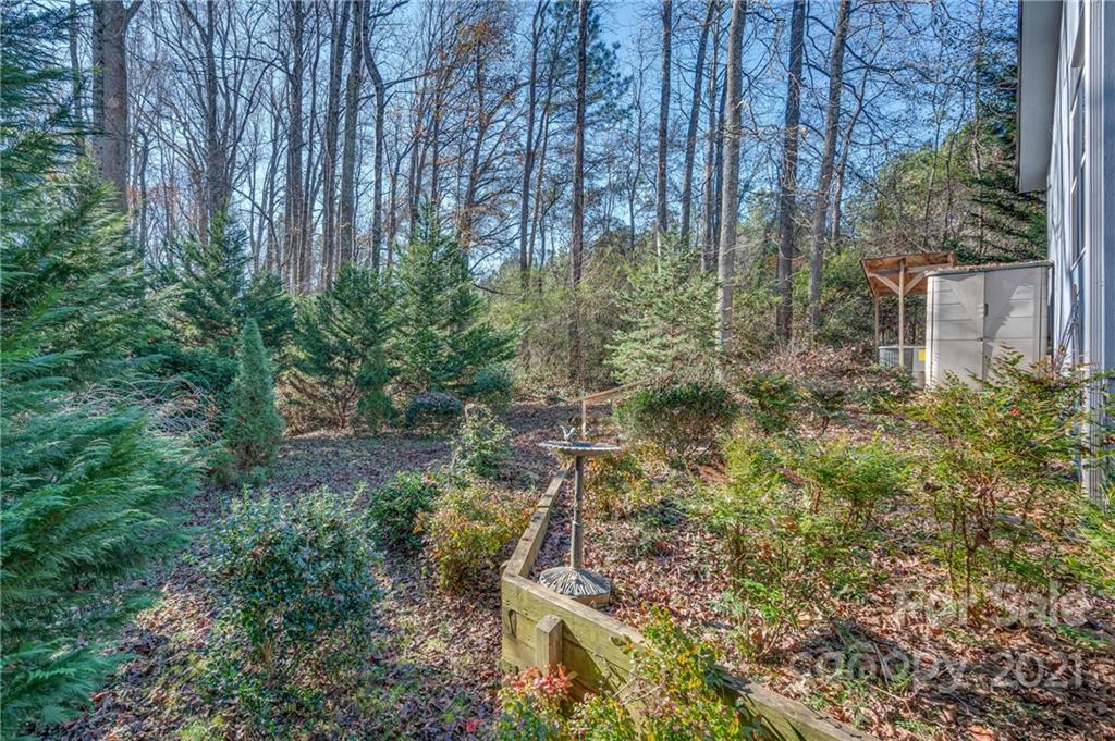 160 Fagan Drive Inman, SC 29349 - Photo 28 of 45 a backyard of a building with trees