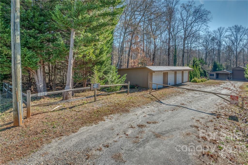 160 Fagan Drive Inman, SC 29349 - Photo 31 of 45 a view of a house with backyard and sitting area