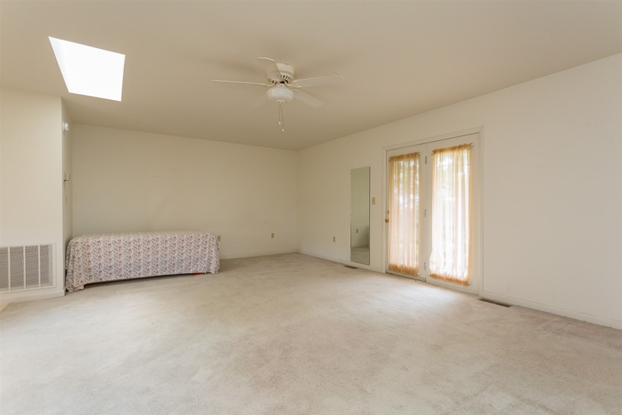 72 Greenfield Road Fishersville, VA 22939 - Photo 44 of 50 an empty room with windows