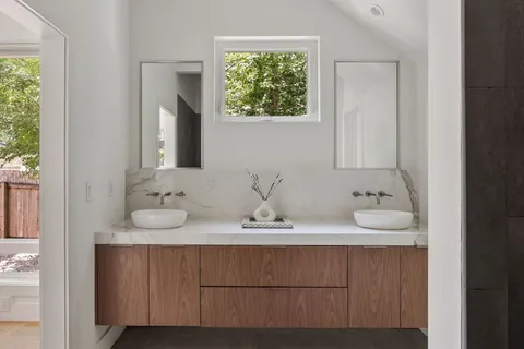 $1,650,000 | 2211 Canterbury Street, Austin, TX 78702