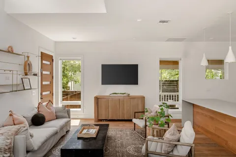 $1,650,000 | 2211 Canterbury Street, Austin, TX 78702