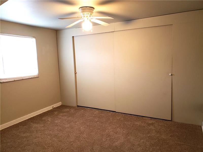 425 Agnew Road Jeannette, PA 15644 - Photo 11 of 17 Gallery Image 11