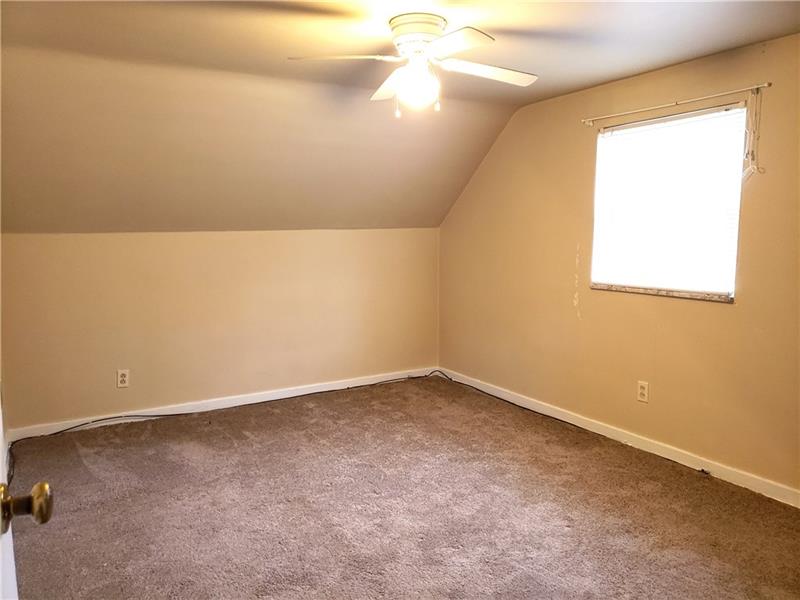 425 Agnew Road Jeannette, PA 15644 - Photo 13 of 17 Gallery Image 13