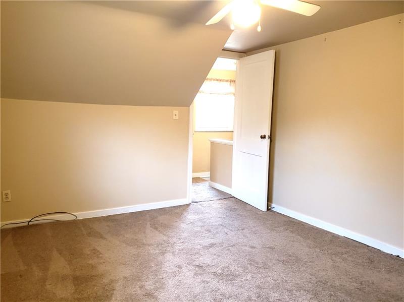425 Agnew Road Jeannette, PA 15644 - Photo 14 of 17 Gallery Image 14