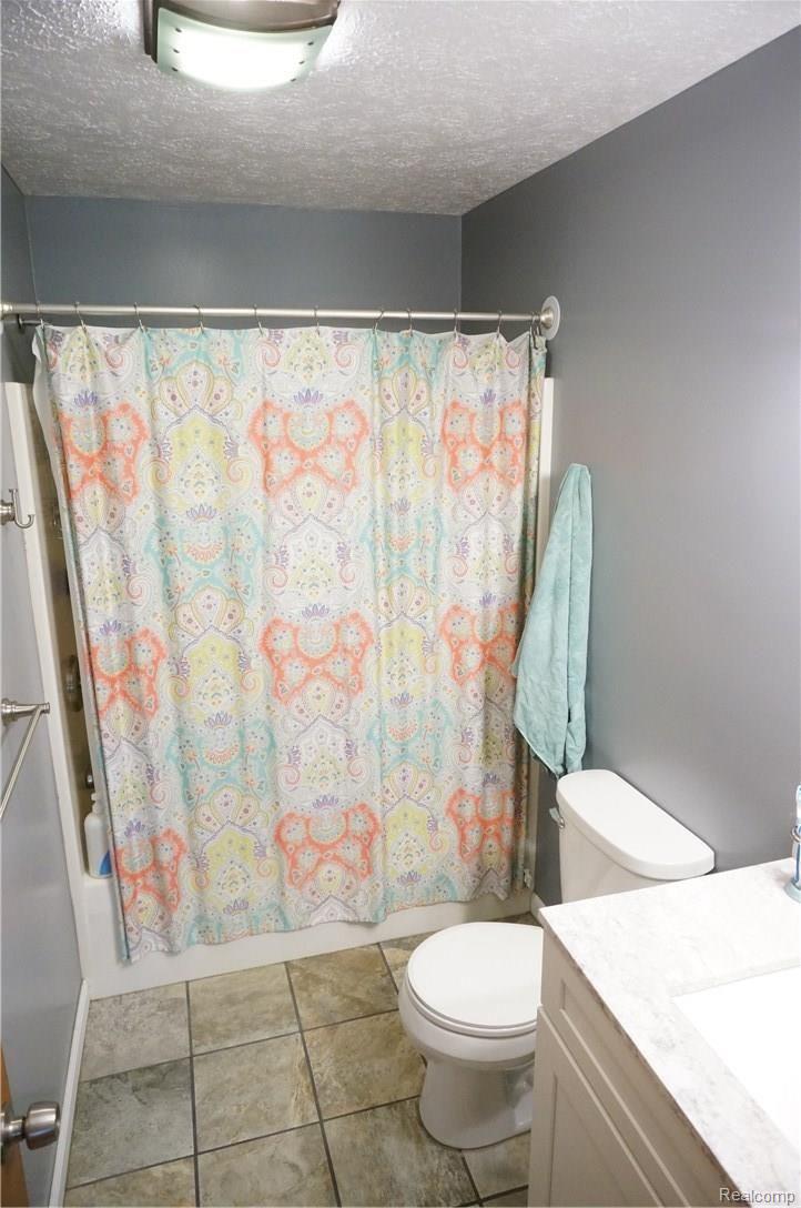 21020 Clark Road Belleville, MI 48111 - Photo 20 of 44 DSC03306.JPG