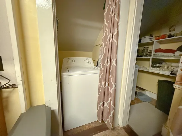a view of utility room with washer and dryer