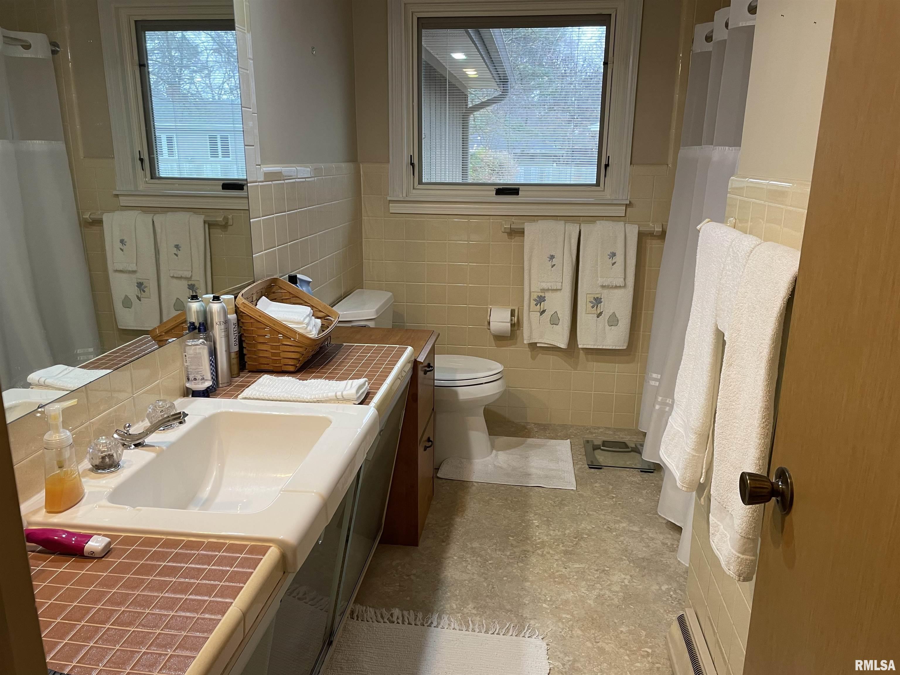 42 Lambert Lane Springfield, IL 62704 - Photo 5 of 38