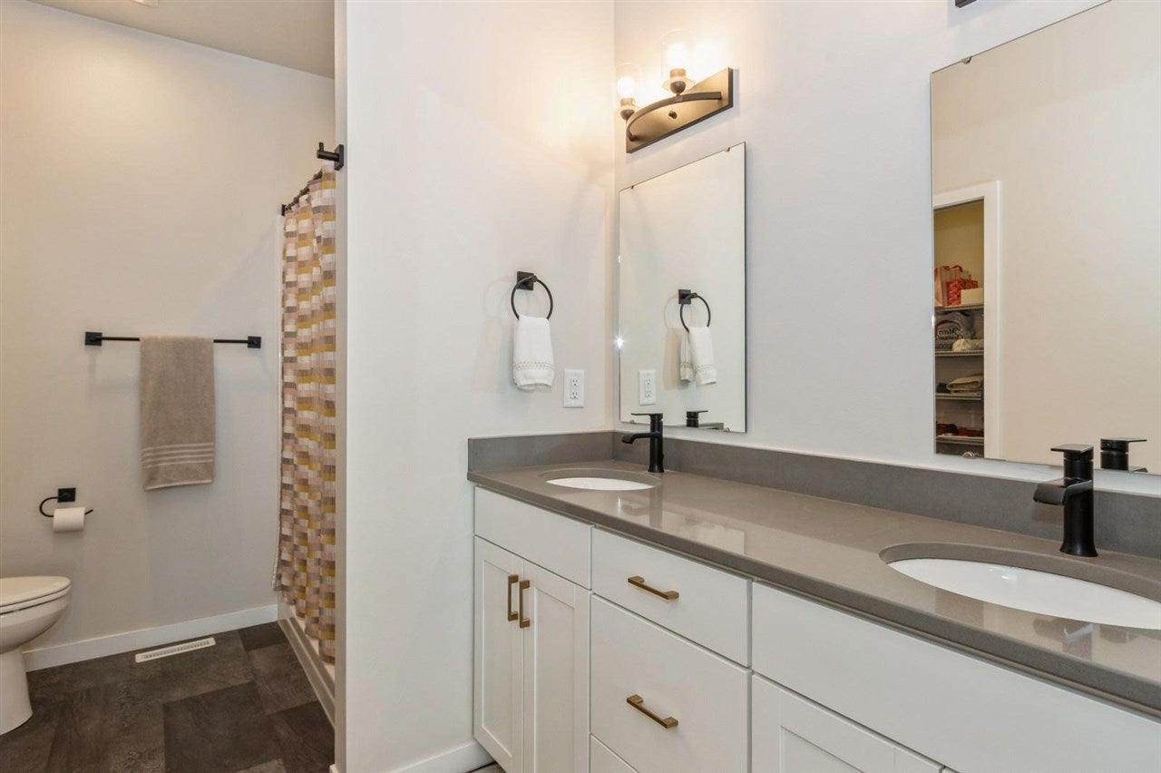 4542 Rohret Road Iowa City, IA 52246 - Photo 13 of 26 Gallery Image 13