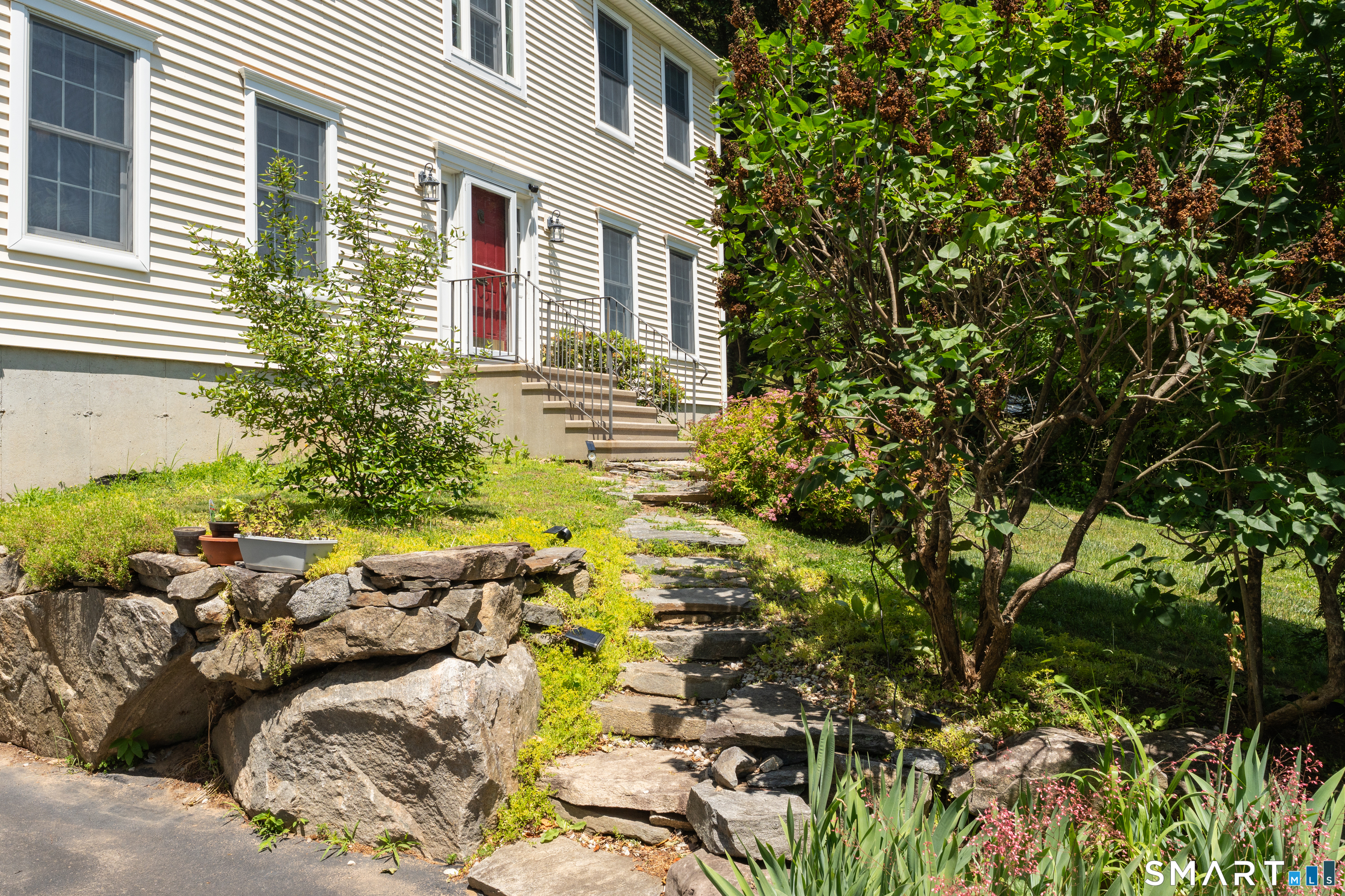 38 Main Street Deep River, CT 06417 - Photo 4 of 39
