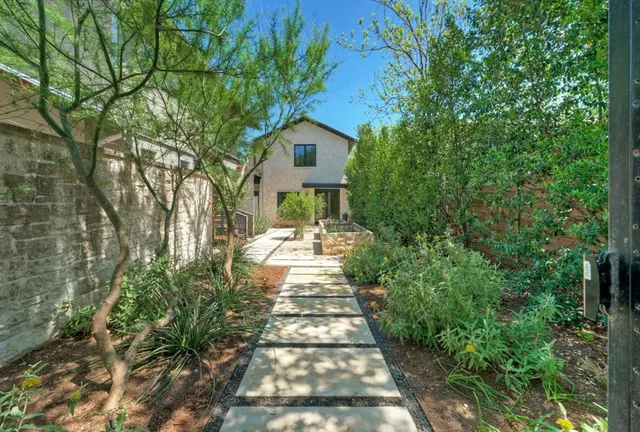 $2,500,000 | 2309 South 4th Street, Austin, TX 78704