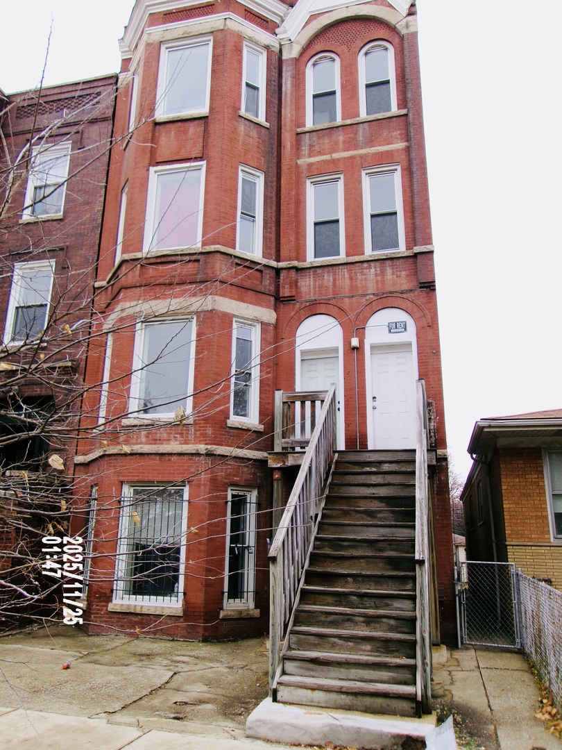 2852 East 91st Street, Unit 2 Chicago, IL 60617 - Photo 22 of 22 front view of a building