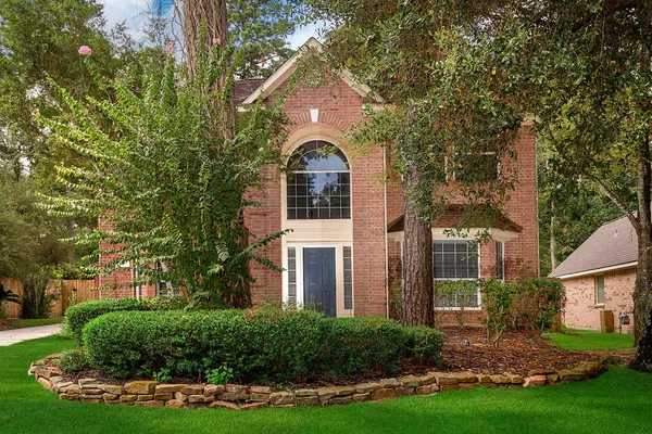 $665,000 | 23 Shellbark Place, The Woodlands, TX 77382