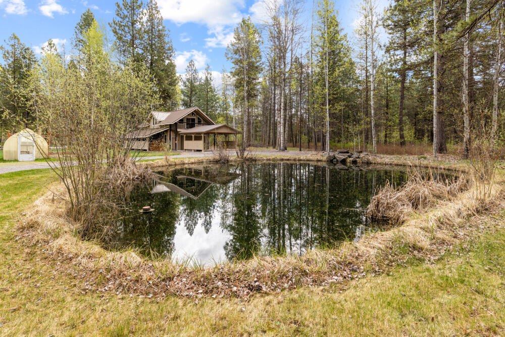 50205 Highway 62 Chiloquin, OR 97624 - Photo 40 of 44 private pond