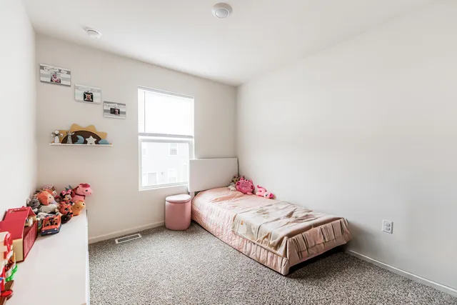 $307,222 | 1053 Briar Gln Court, Hampshire, IL 60140