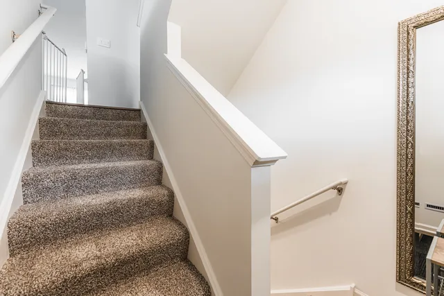 $307,222 | 1053 Briar Gln Court, Hampshire, IL 60140