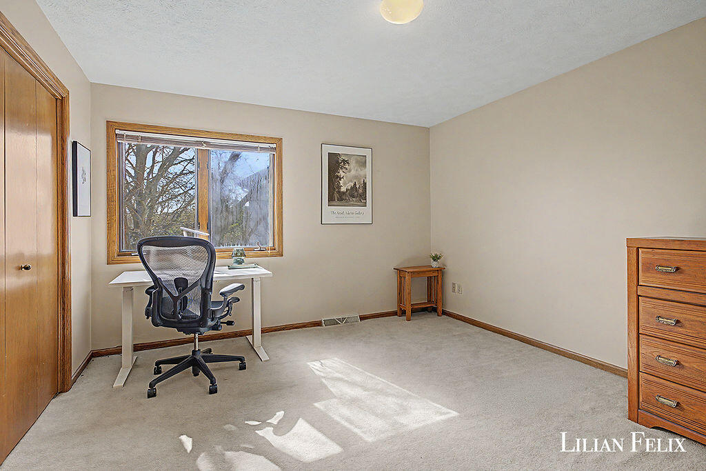 7924 Park Ridge Drive Southwest Jenison, MI 49428 - Photo 29 of 59 3X0A8754