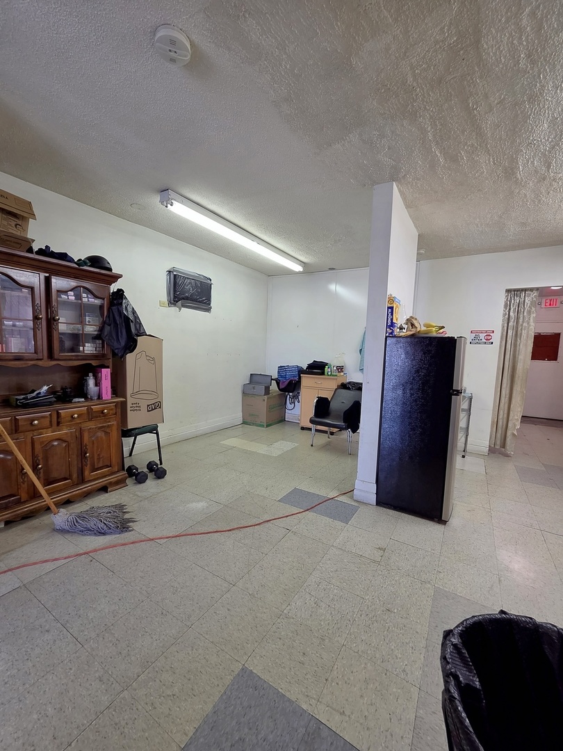 4847 West Cermak Road Cicero, IL 60804 - Photo 4 of 11