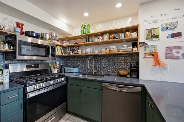 $565,000 | 35 New South Street, Unit 402, Northampton, MA 01060