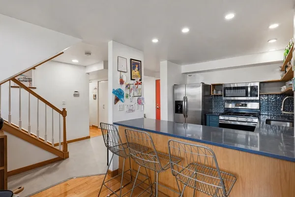 $565,000 | 35 New South Street, Unit 402, Northampton, MA 01060