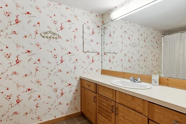 $565,000 | 35 New South Street, Unit 402, Northampton, MA 01060
