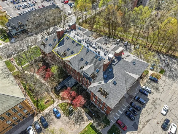 $565,000 | 35 New South Street, Unit 402, Northampton, MA 01060