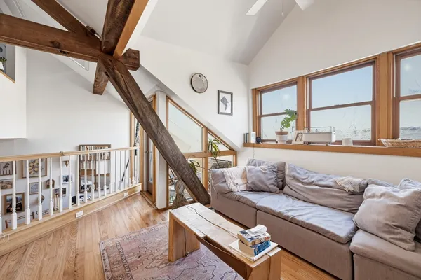 $565,000 | 35 New South Street, Unit 402, Northampton, MA 01060