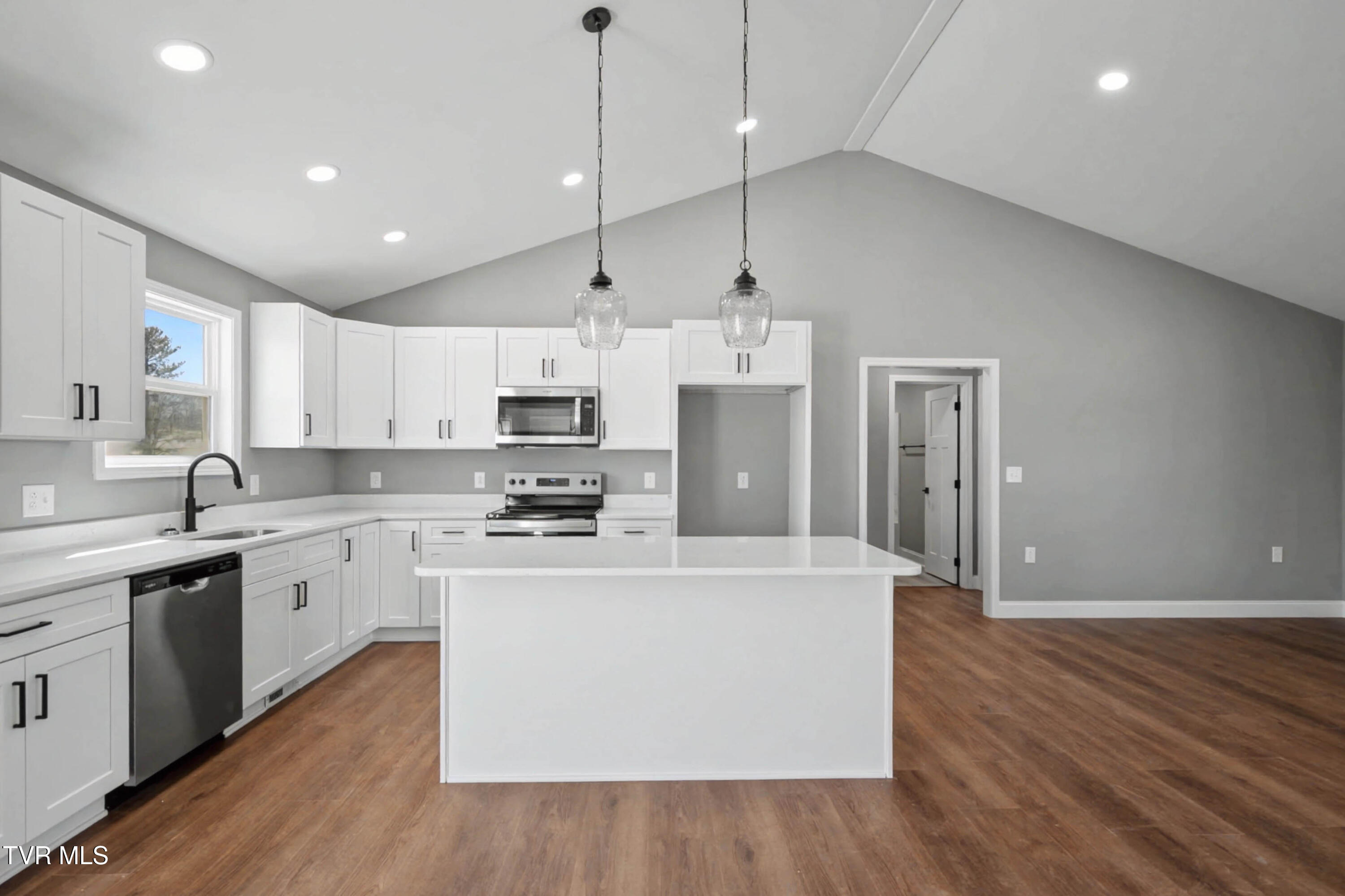 450 Barren Valley Road Chuckey, TN 37641 - Photo 13 of 27 450 Barren Valley Rd-13