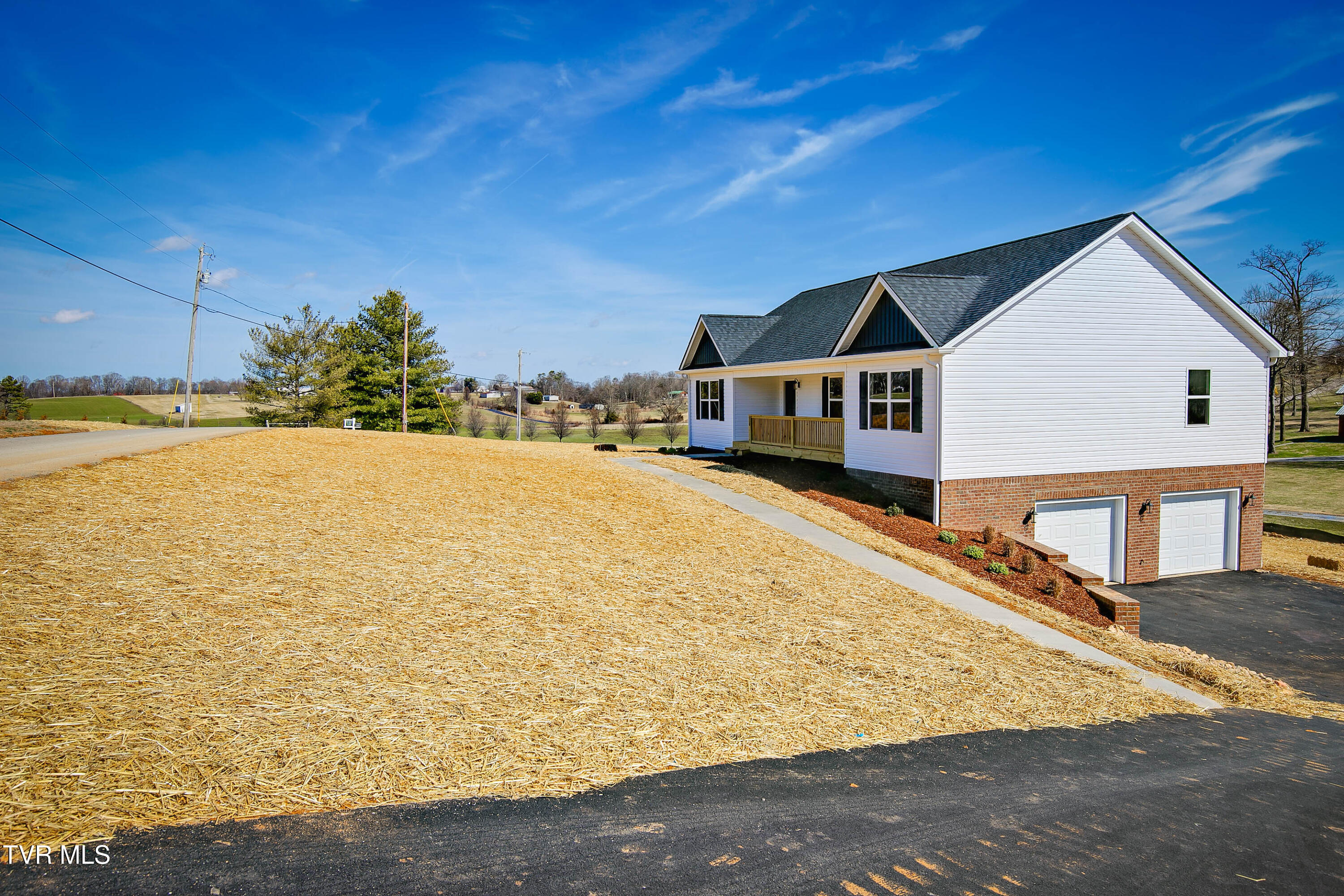 450 Barren Valley Road Chuckey, TN 37641 - Photo 3 of 27 450 Barren Valley Rd-3