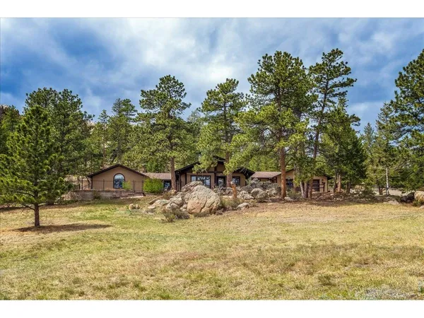 $615,000 | 121 Manhead Mountain Drive, Livermore, CO 80536