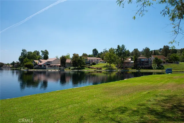 $3,300 | 23637 Park Capri, Unit 34, Calabasas, CA 91302