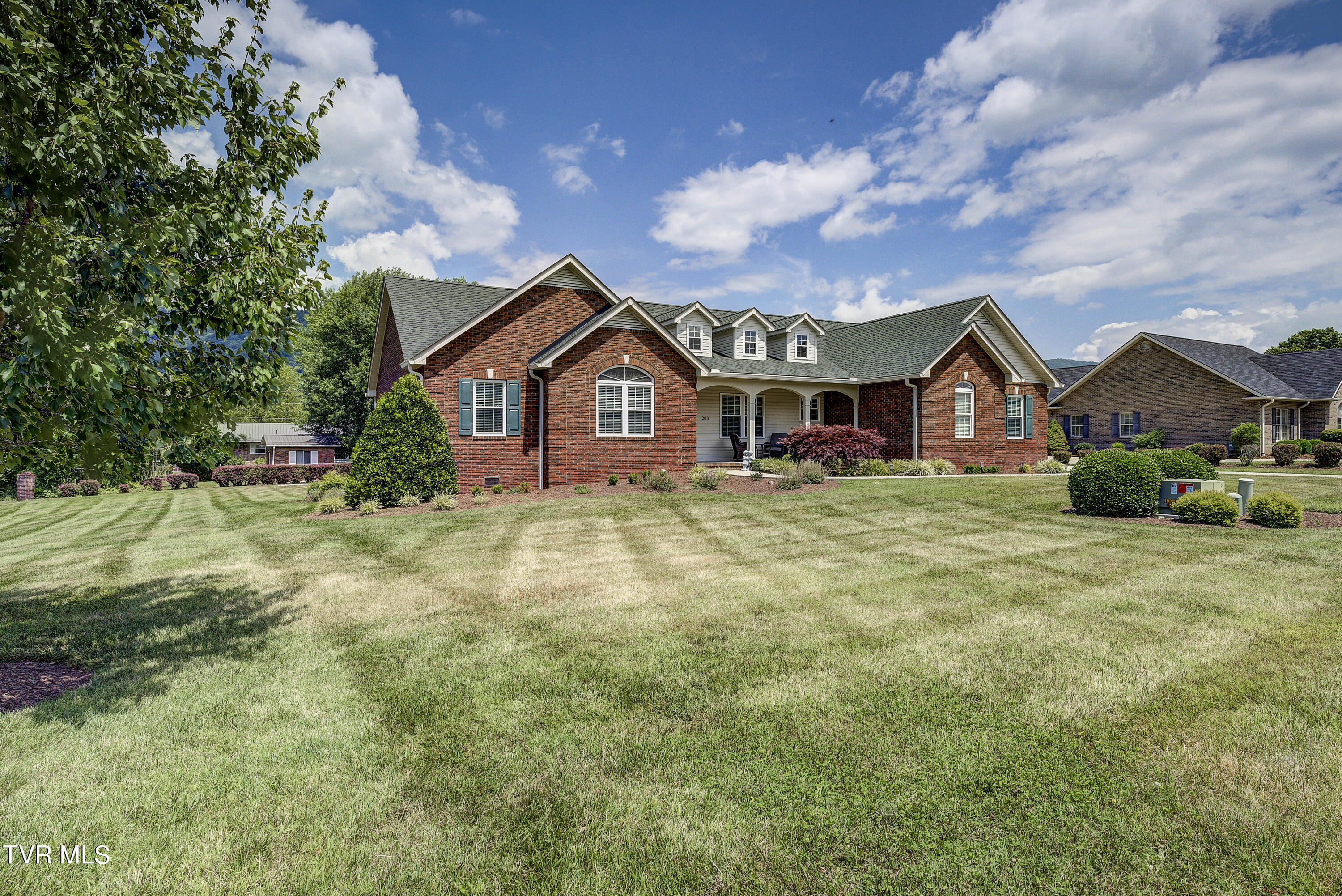 203 Old Farm Road Erwin, TN 37650 - Photo 3 of 50 OldFarm-1