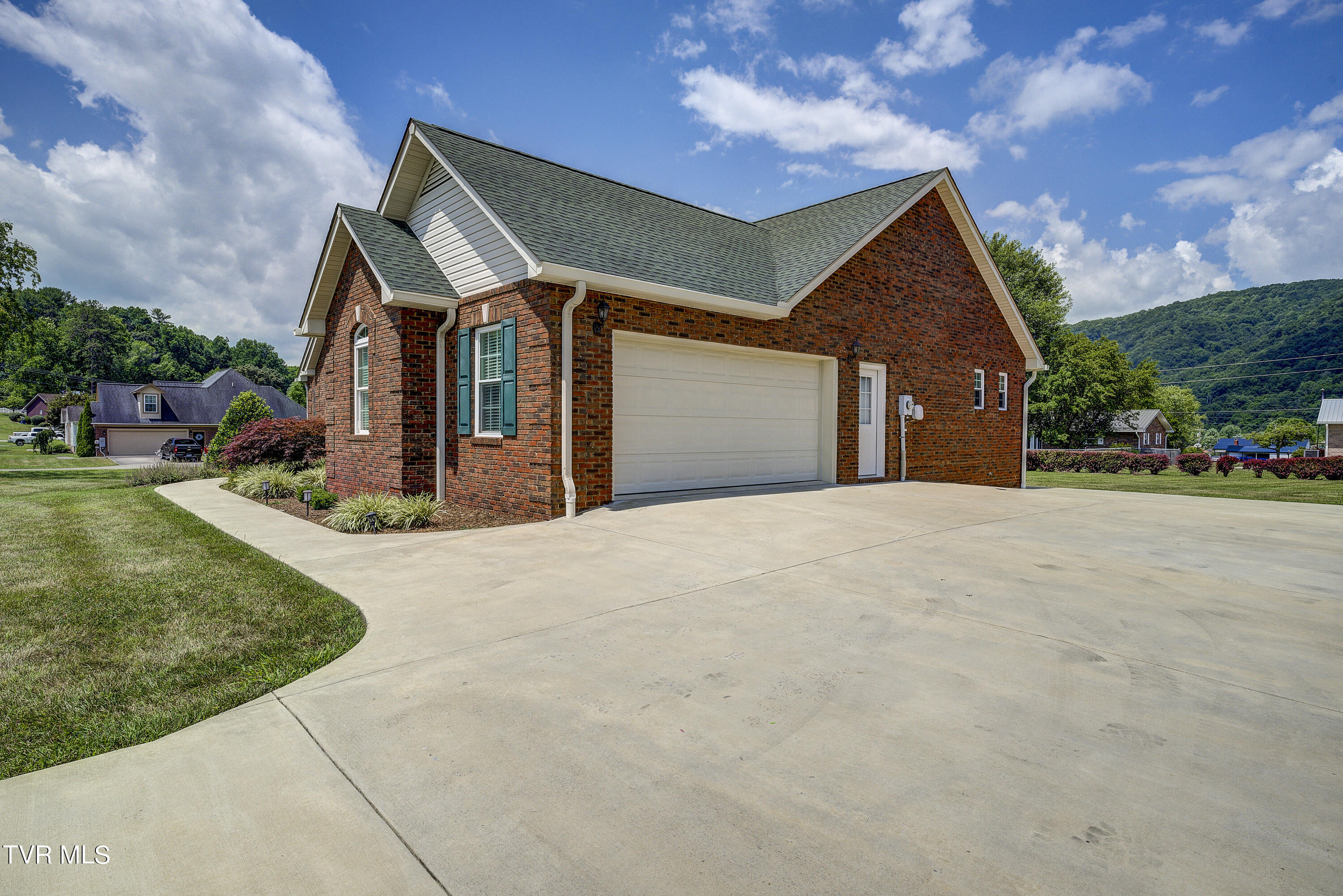203 Old Farm Road Erwin, TN 37650 - Photo 6 of 50 OldFarm-4